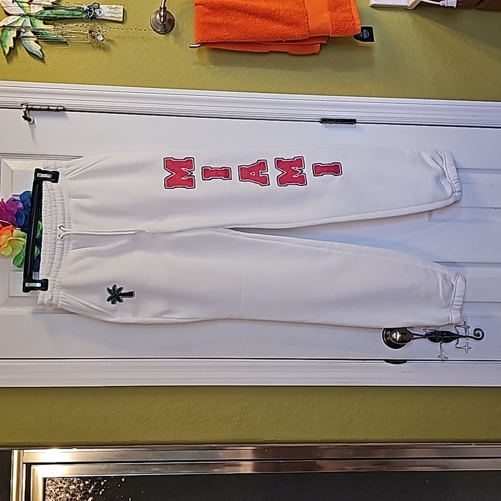 Pants - Picture 2 of 6